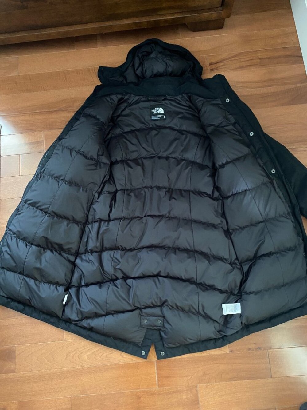 The North Face Parka Black Women's Medium Like New - Picture 2 of 4